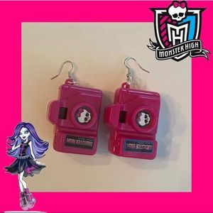 Monster High camera earrings!